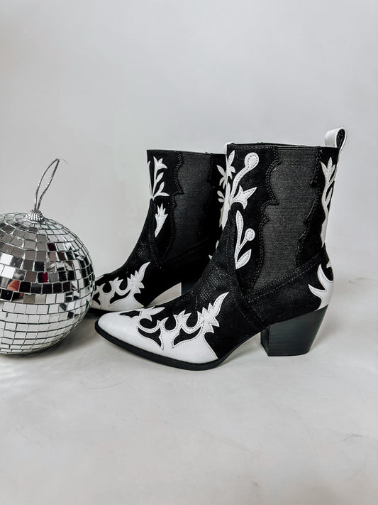 Canyon Black & White Bootie By Matisse