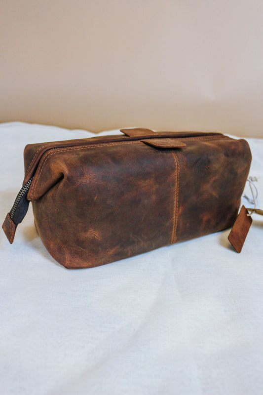 Men's Brown Leather Toiletry Bag