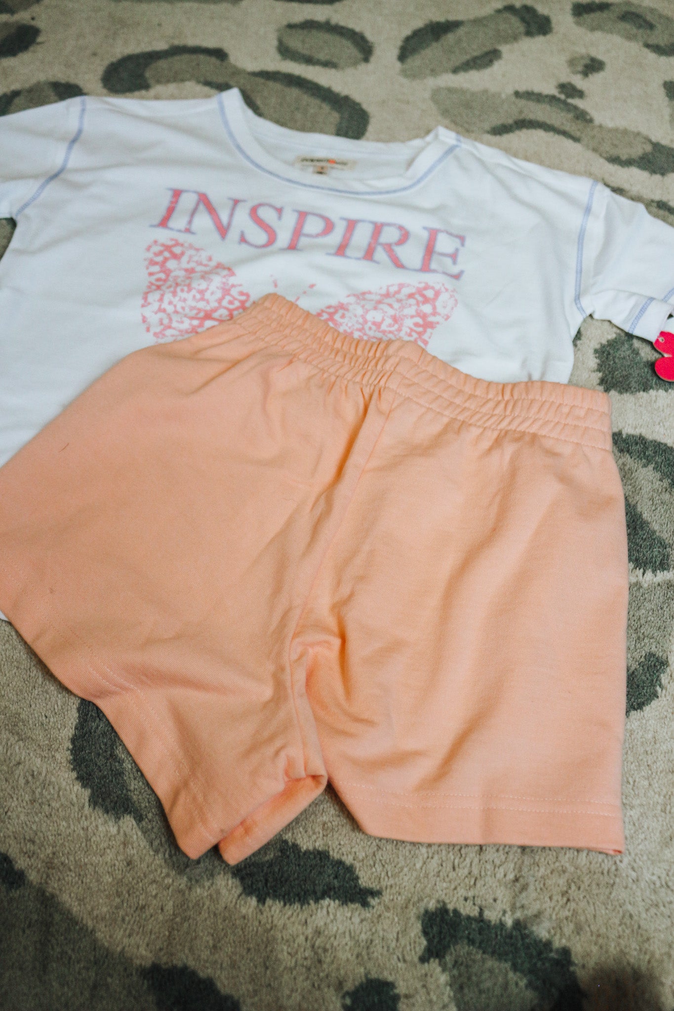 Youth Smiley Star Coral Shorts
