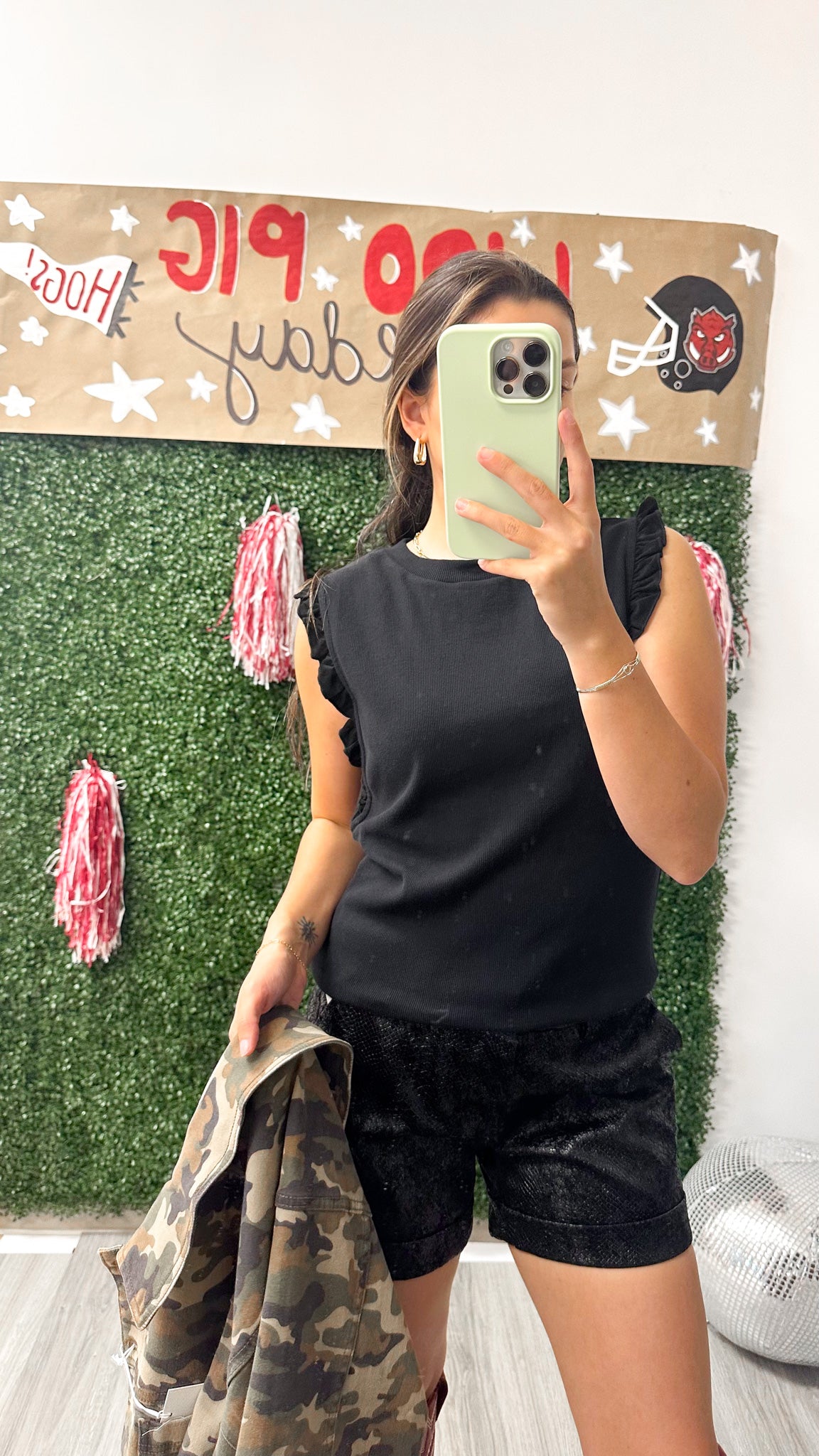 Holding Hands Tank Top -4 Colors