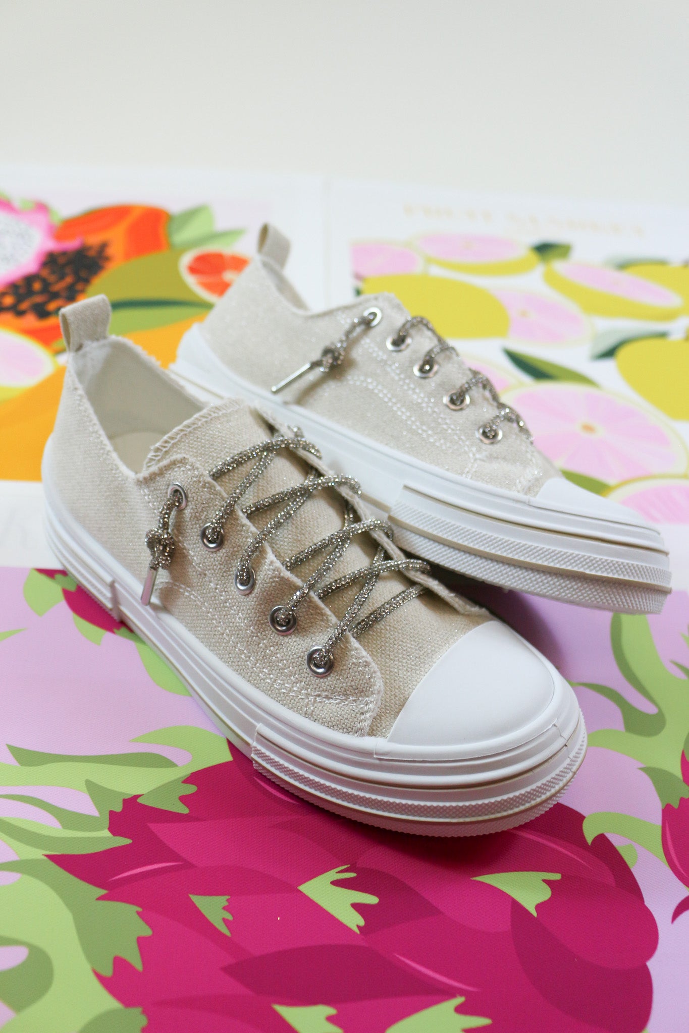 Aman Natural Sparkle Lace Sneaker