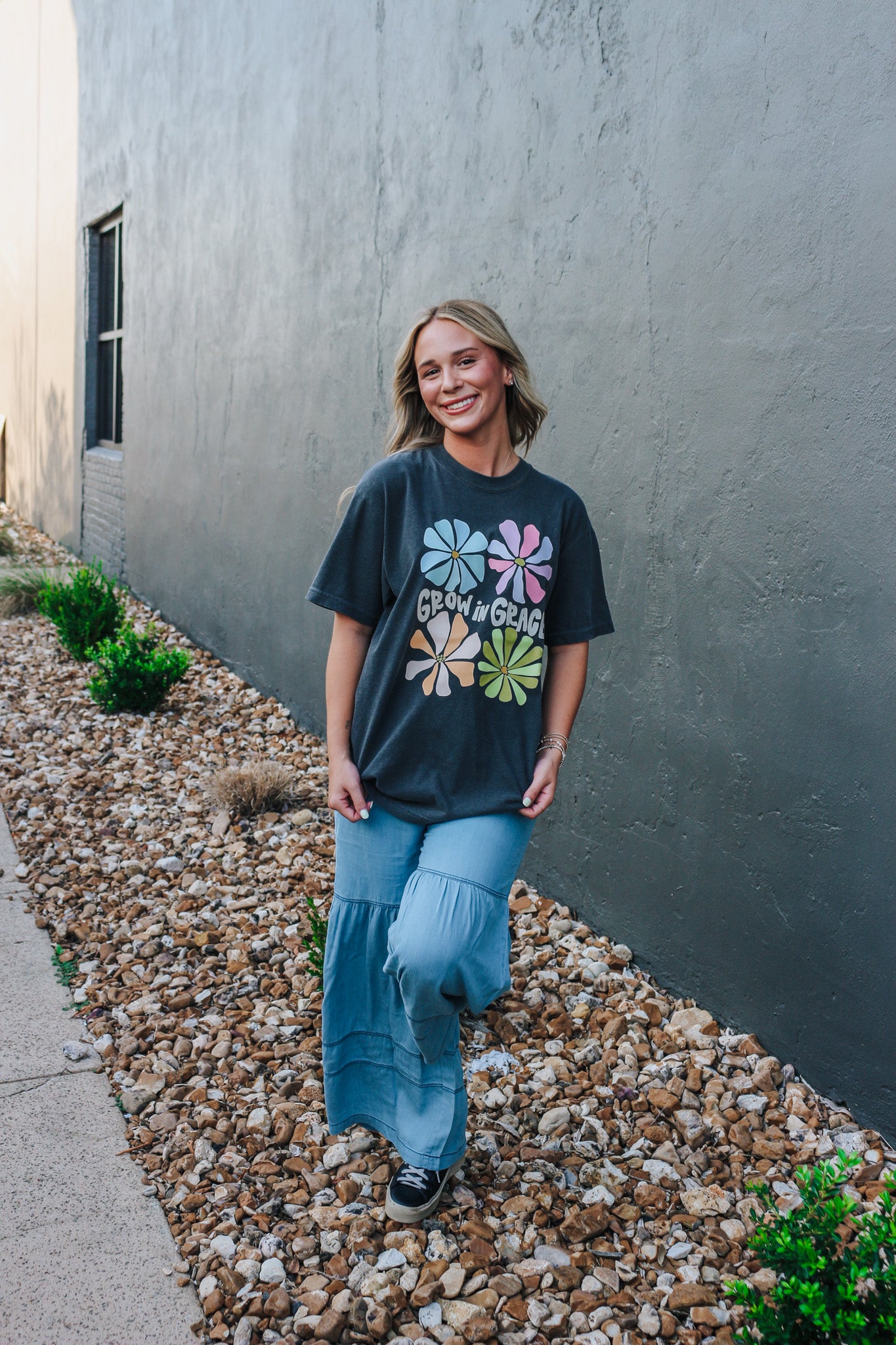 Grow In Grace Pepper Grey Graphic Tee