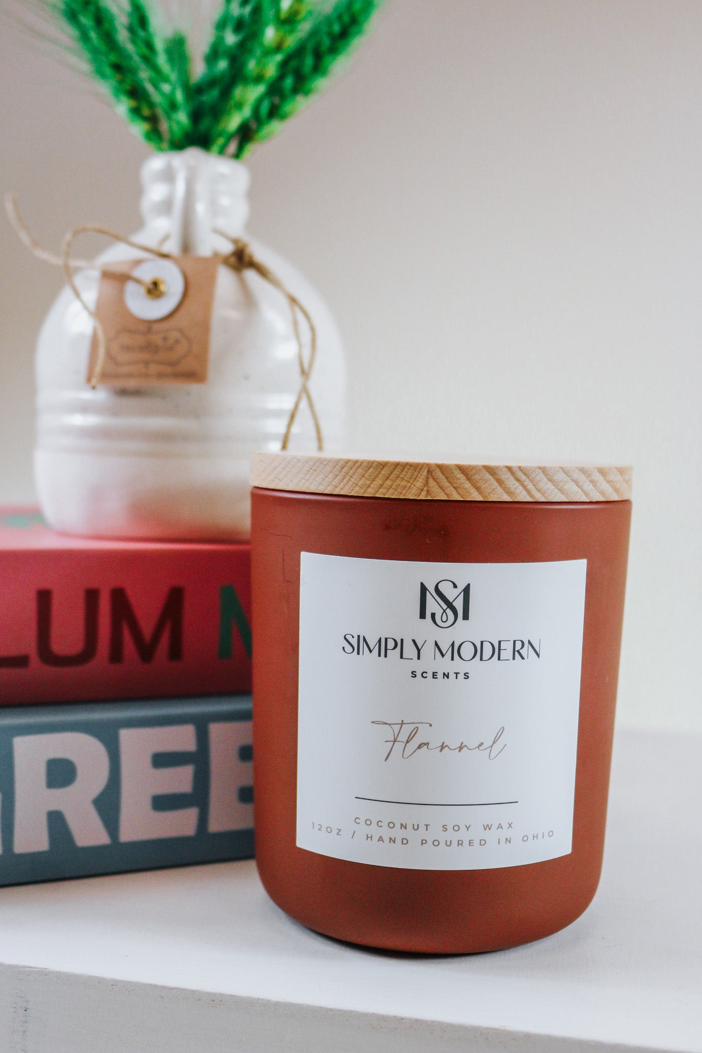 Simply Modern Candle - 4 Scents