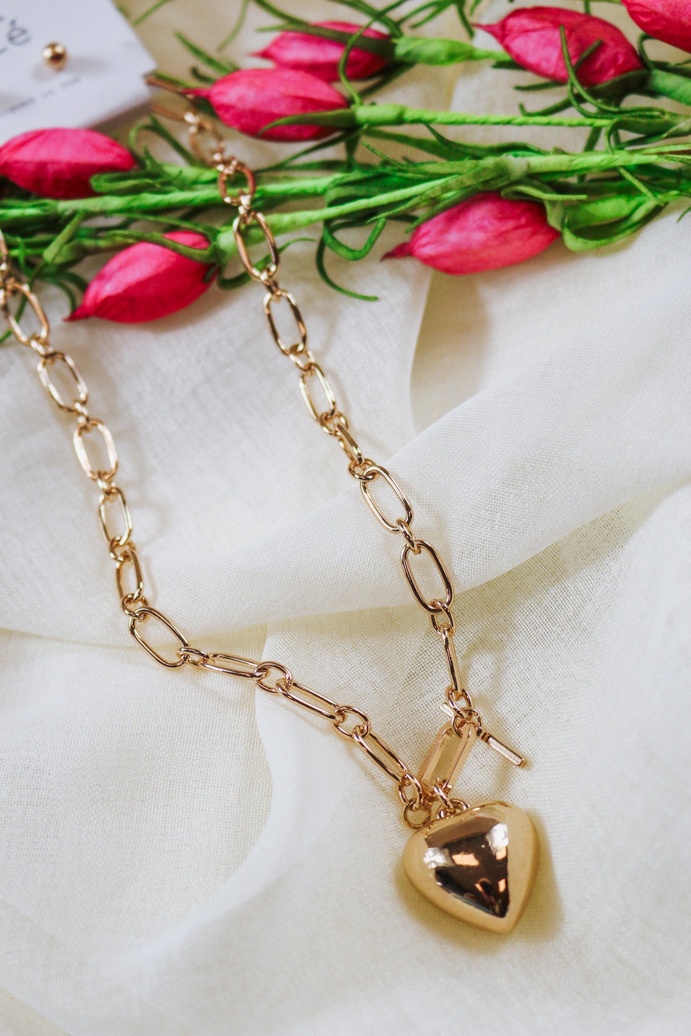 Gold Chunky Chain Heart Pendant Necklace