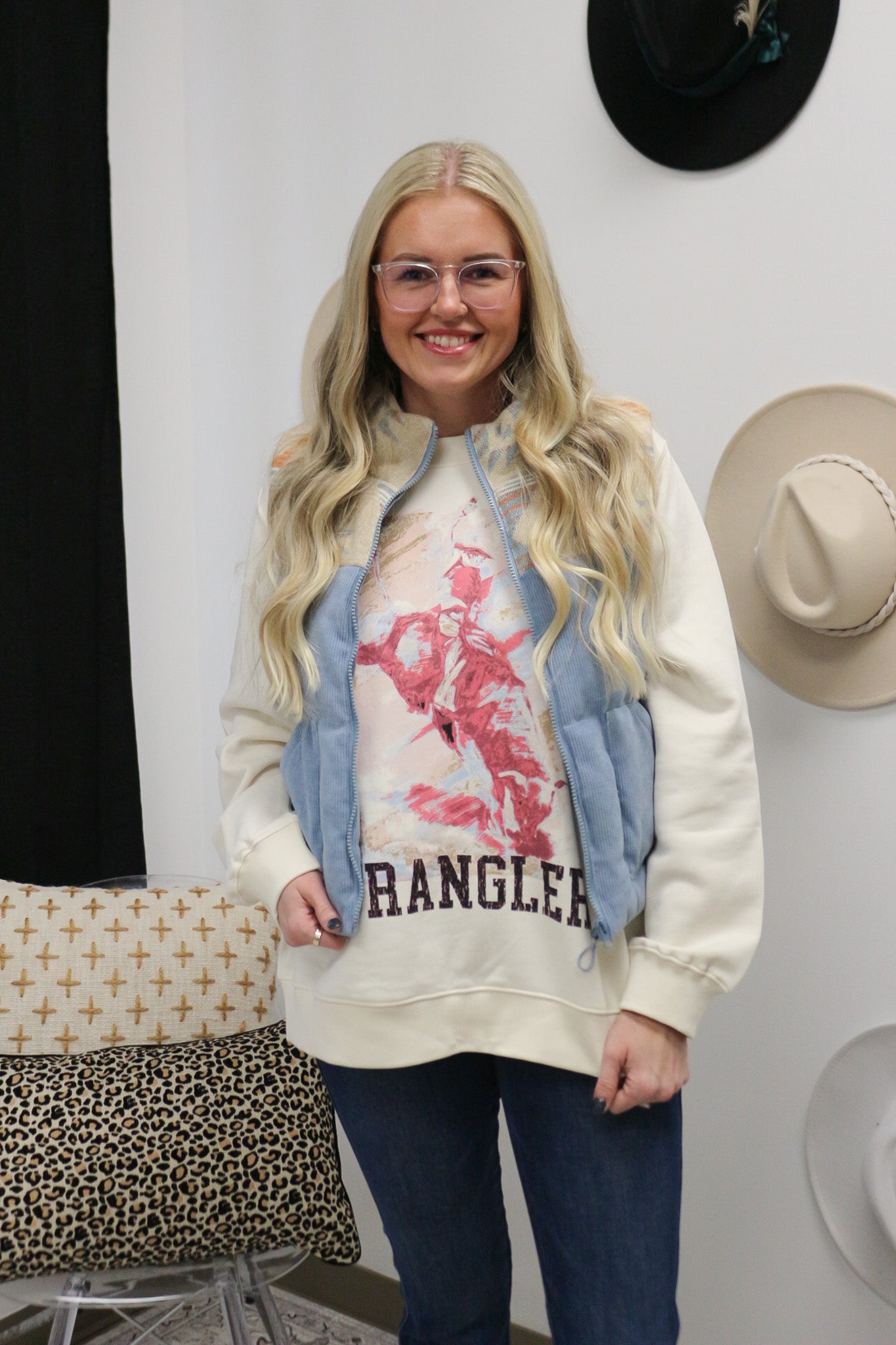 Women's Wrangler Painterly White Graphic Crew Sweatshirt
