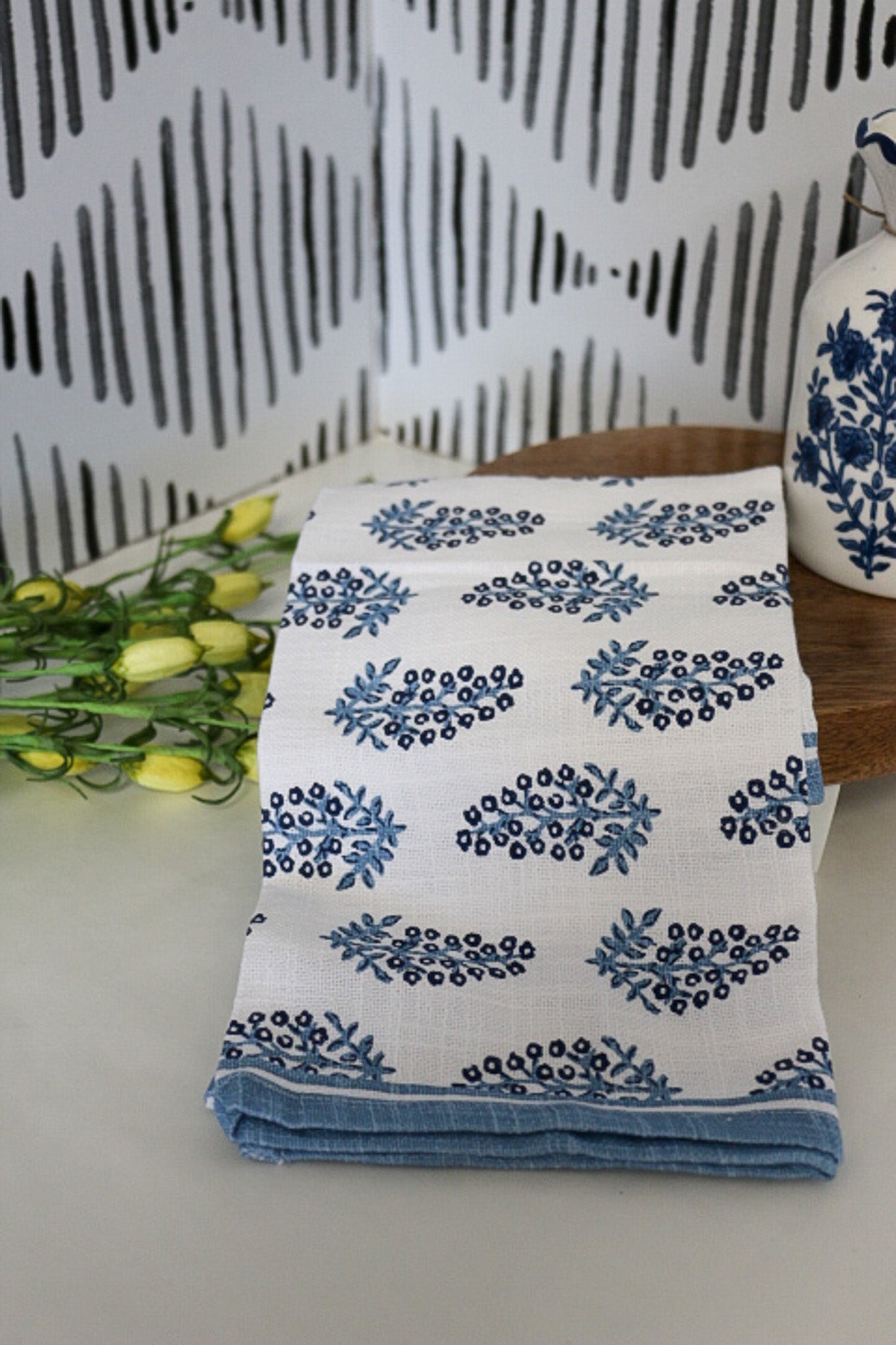 Blue Floral Pattern Edge Towel - 4 Colors