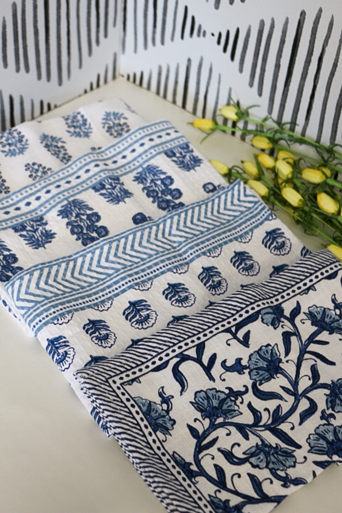 Blue Floral Pattern Edge Towel - 4 Colors
