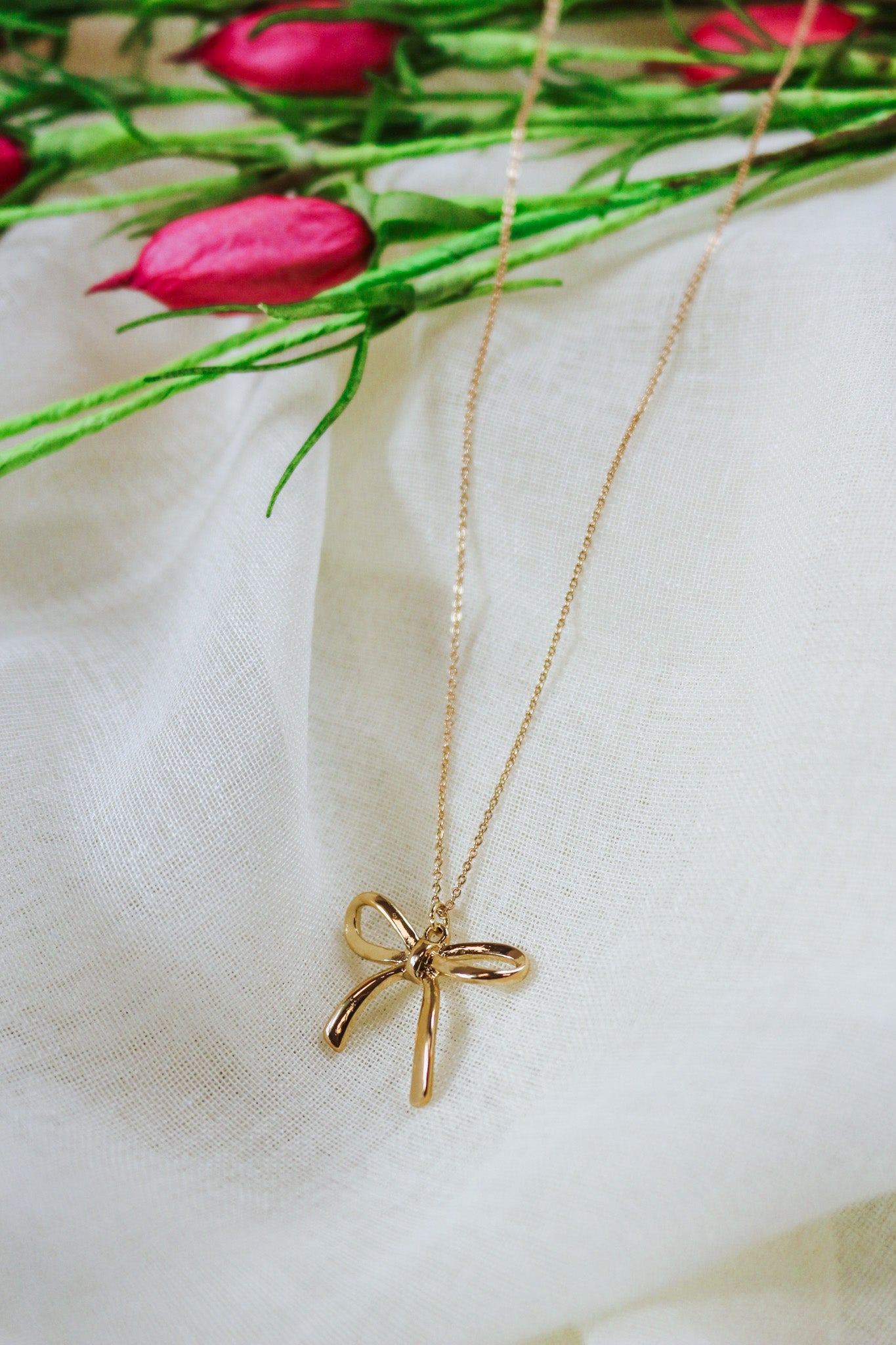 Gold Bow Pendant Necklace