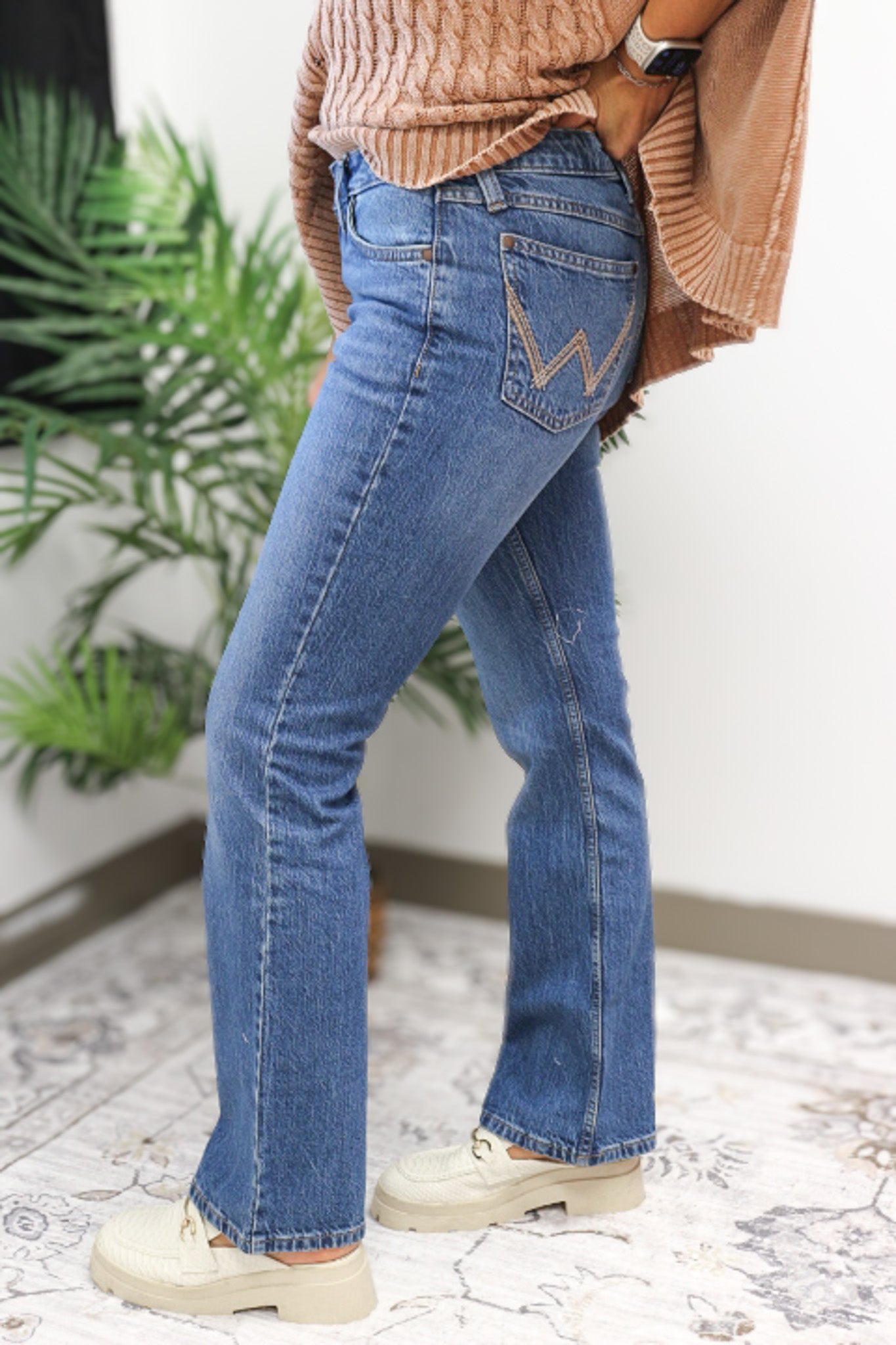 Wrangler Women's Khloe Retro Mae Mid Rise Bootcut Jean