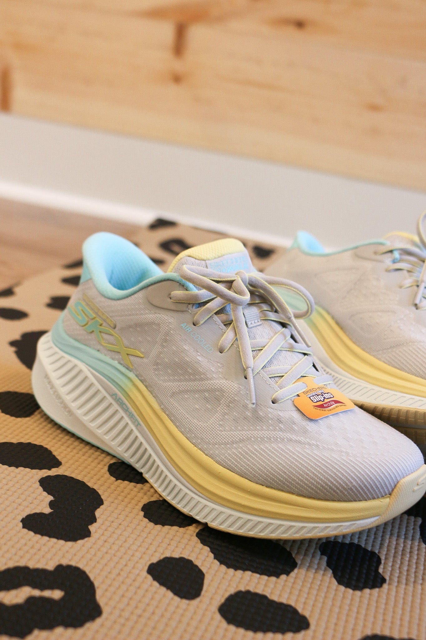 Skechers Slip-ins: Go Walk Max Cushioning Arch Fit Grey Aqua