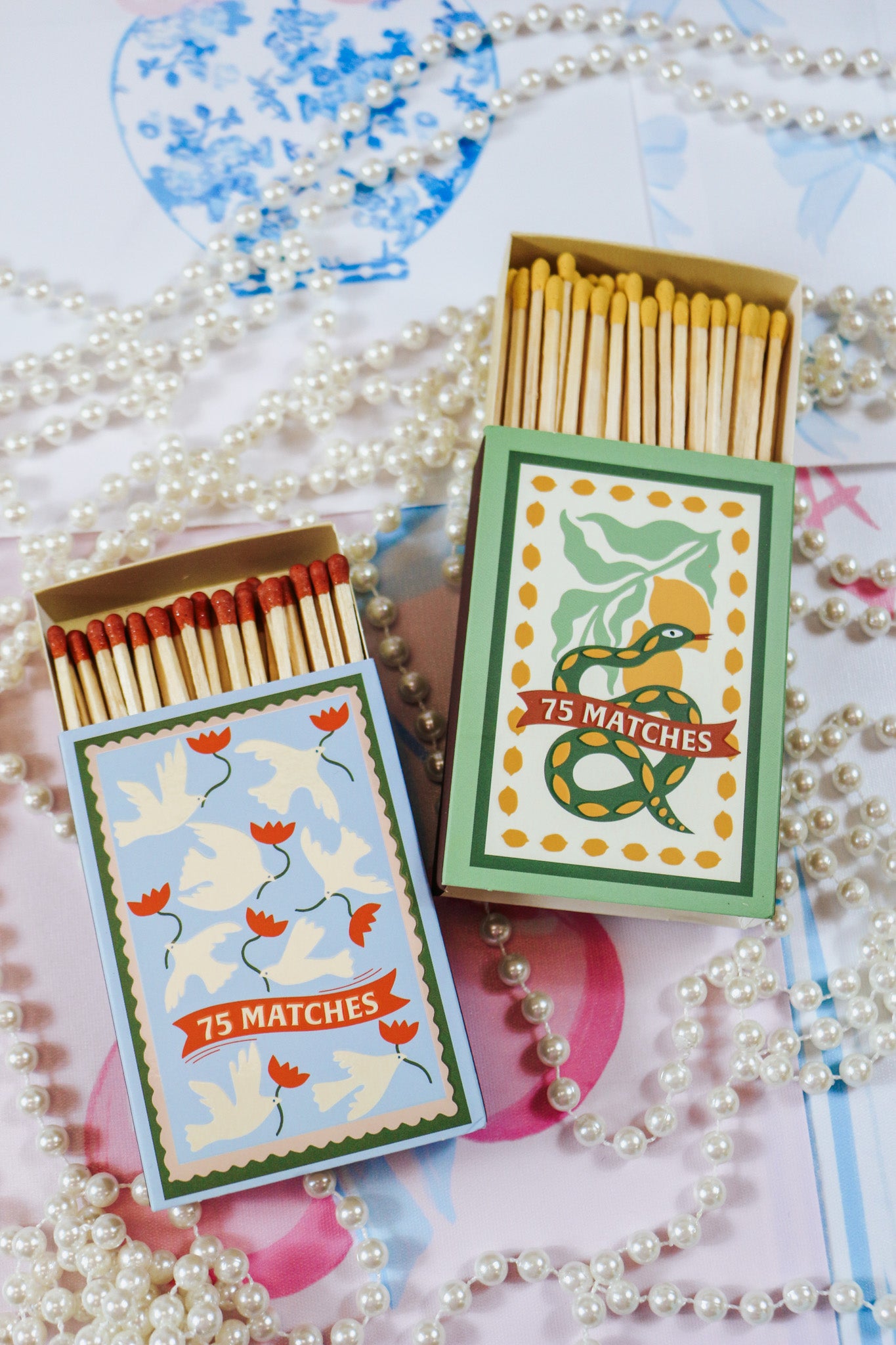 A Dopo Flower 75ct Boxed Candle Matches