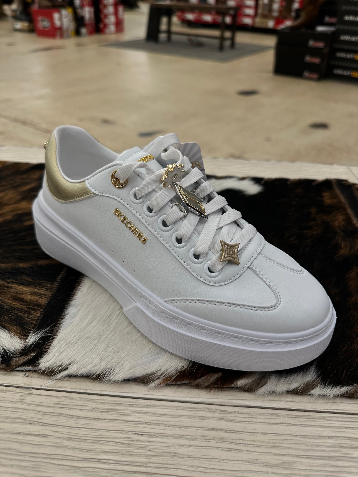 Cordova Classic White & Gold Sneaker By Skechers