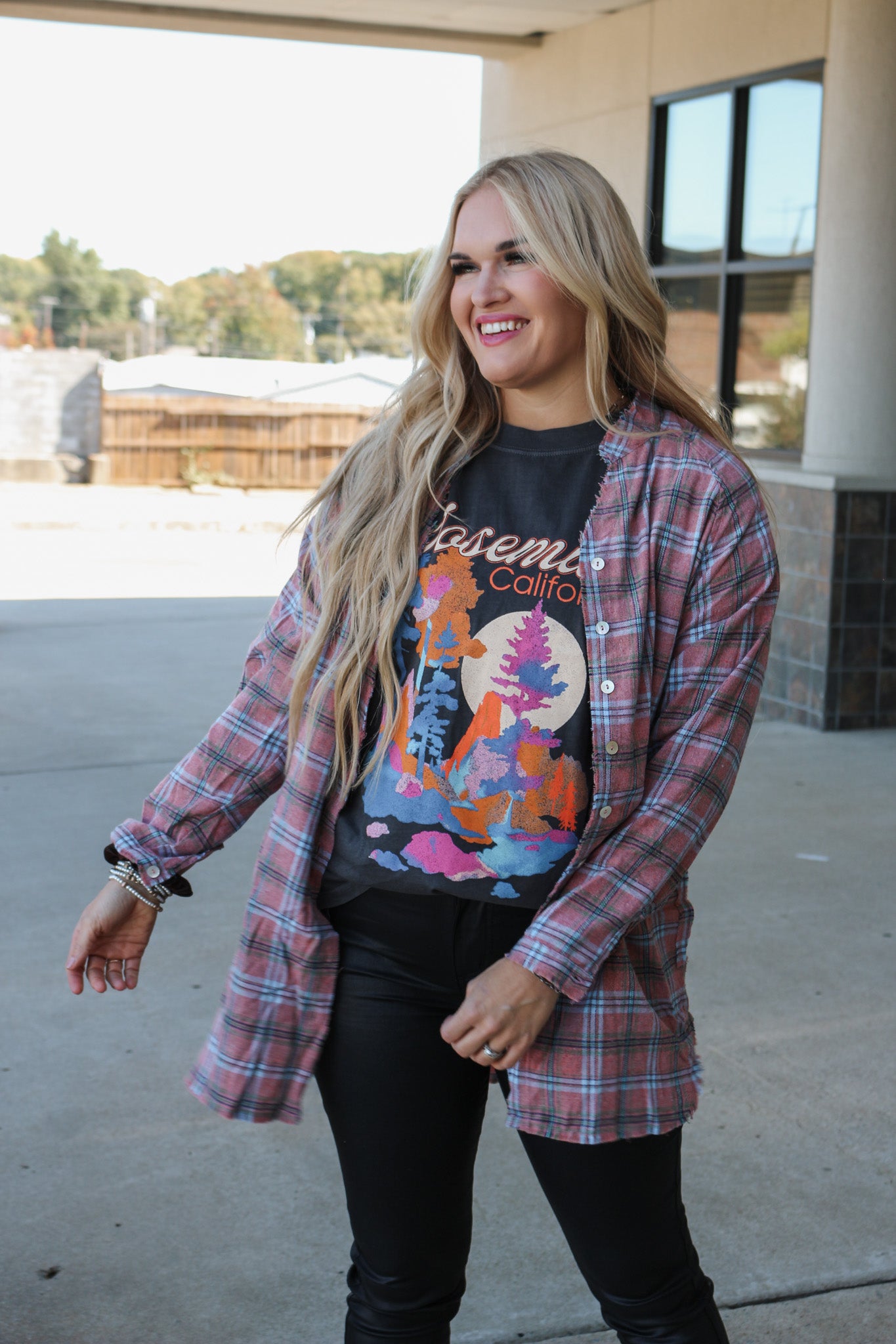 Yosemite California Black Graphic Tee