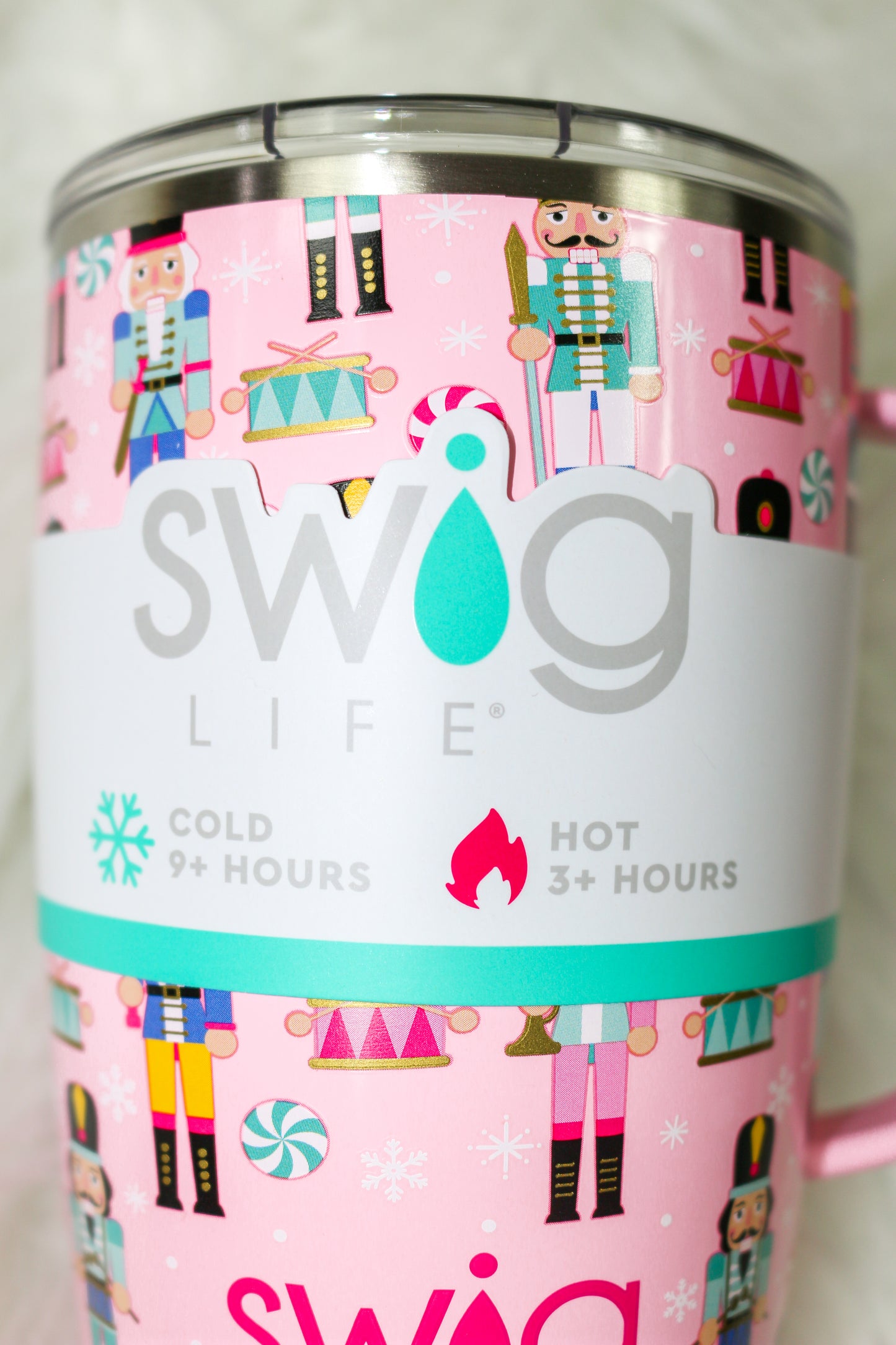 Travel Mug Swig 18oz -2 Colors