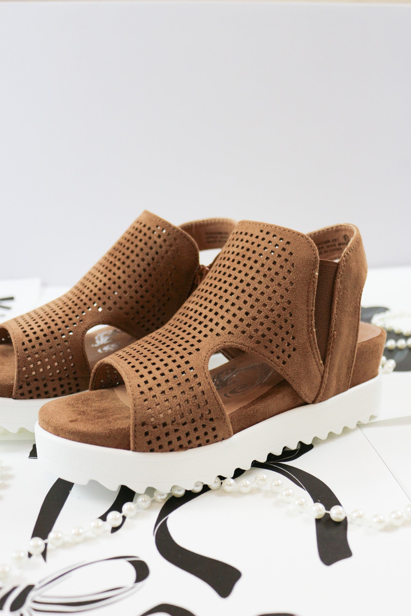 Amy2 Tan Platform Sandal Very G