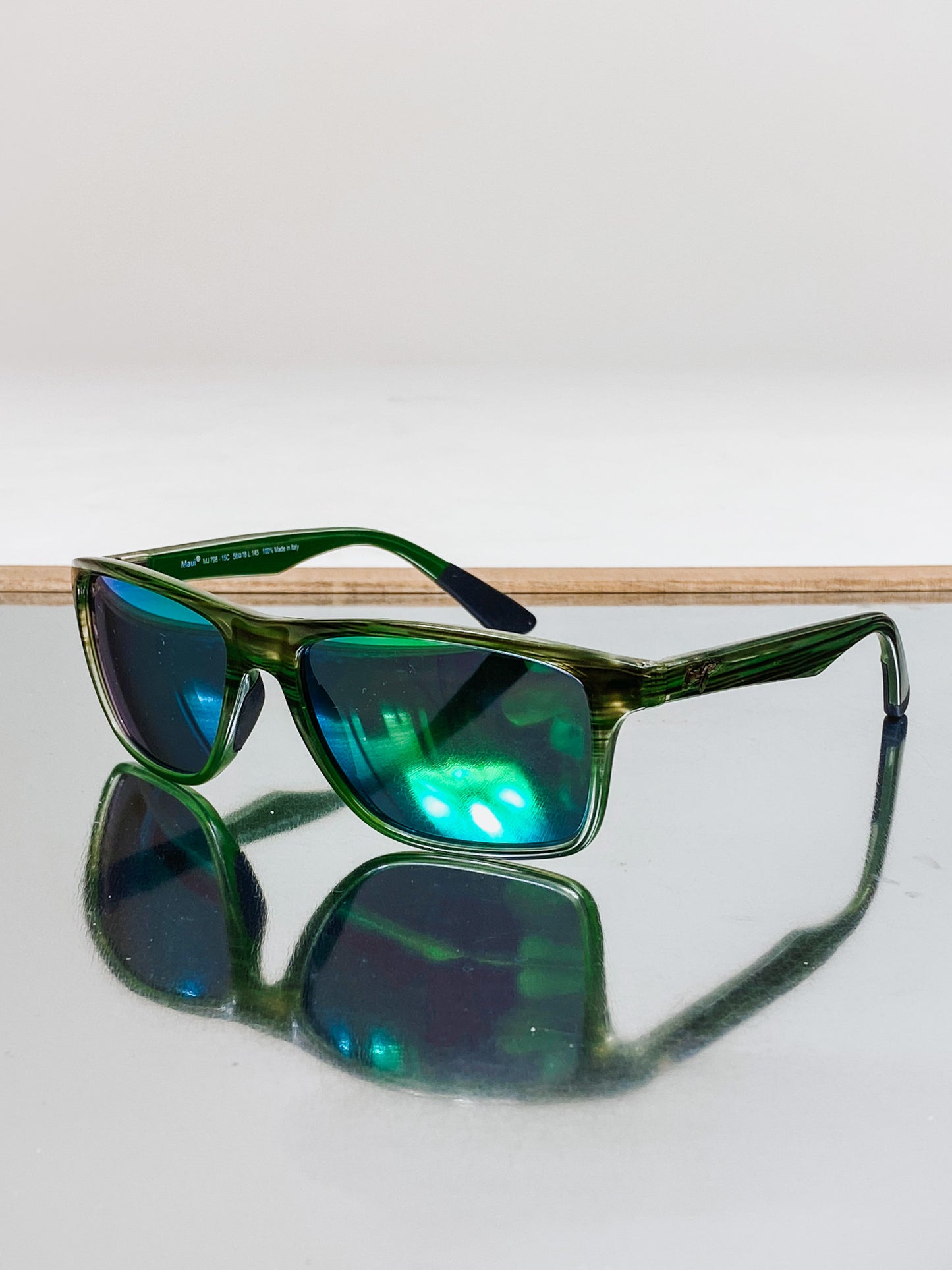 Maui Jim unisex Onshore Polarized Rectangular Sunglasses, 58mm Olive Stripe Fade/Maui Green Gradient Polarized