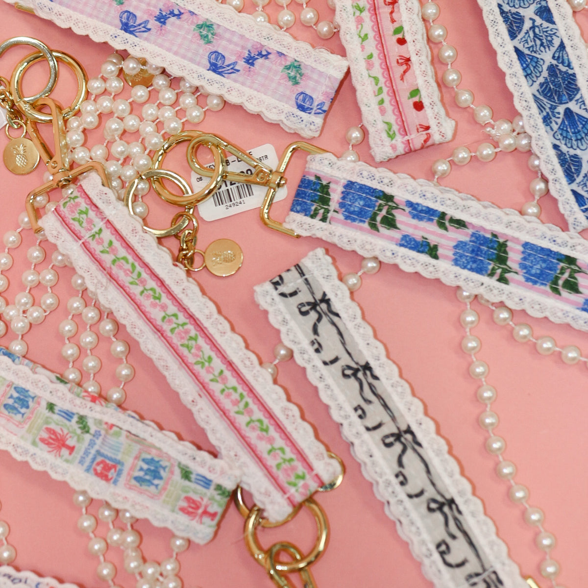 Lace Pattern Keychain -14 Colors – Dales Clothing Inc