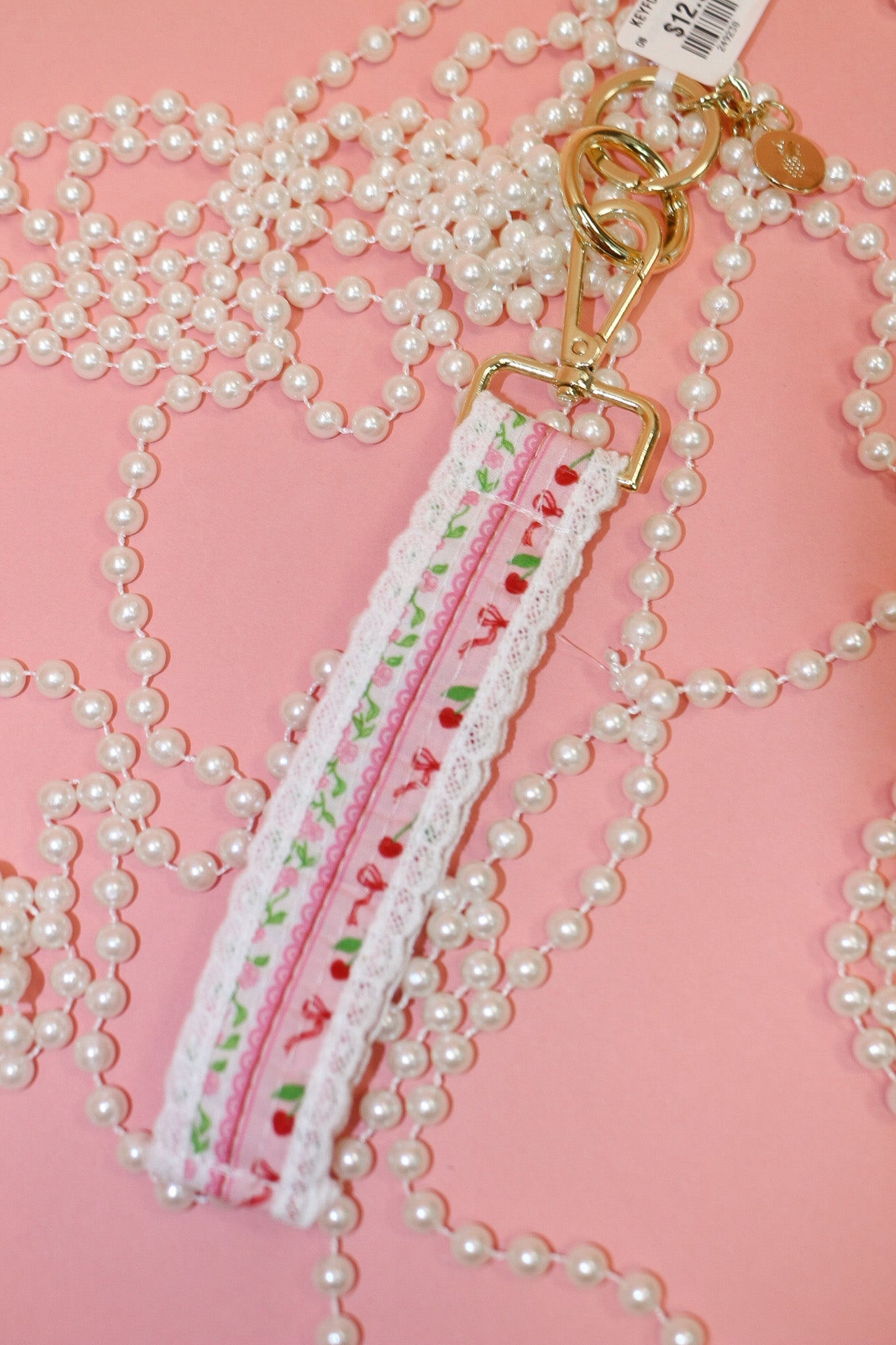 Lace pattern keychain