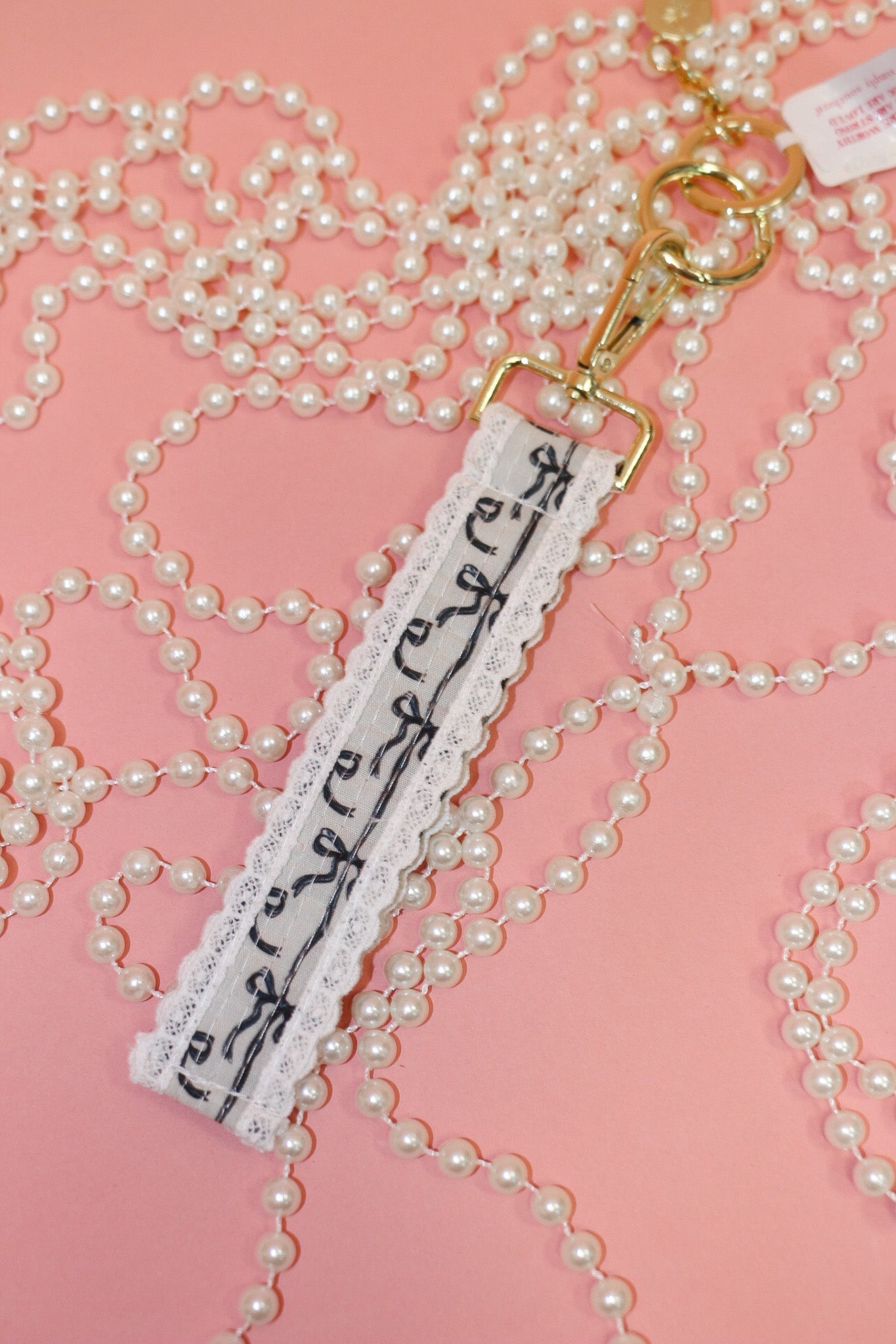 Lace pattern keychain