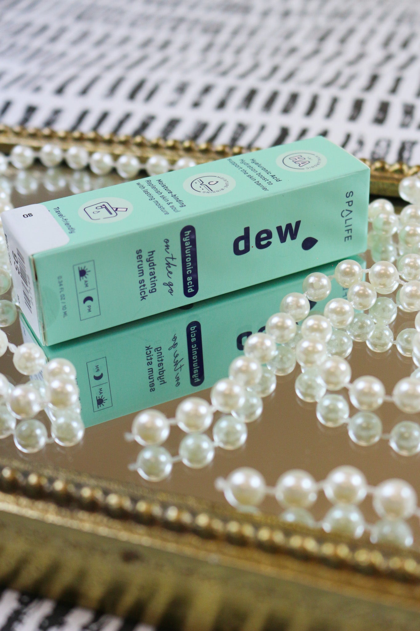 Dew Hyaluronic Acid Serum Stick