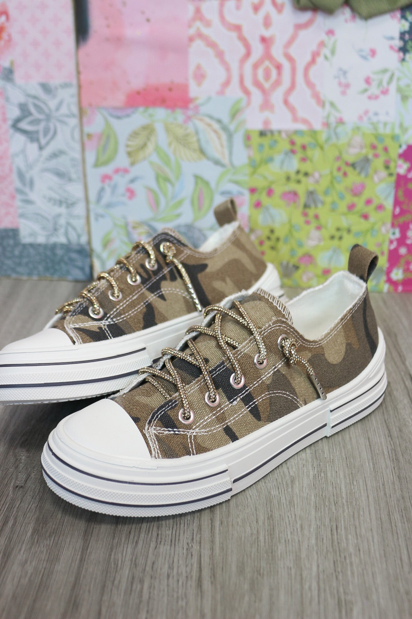 Aman Camo Sneakers