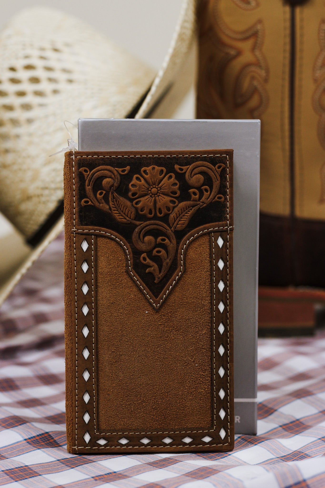 Nocona Rodeo Wallet Floral Embossed White Buck Lacing Tan