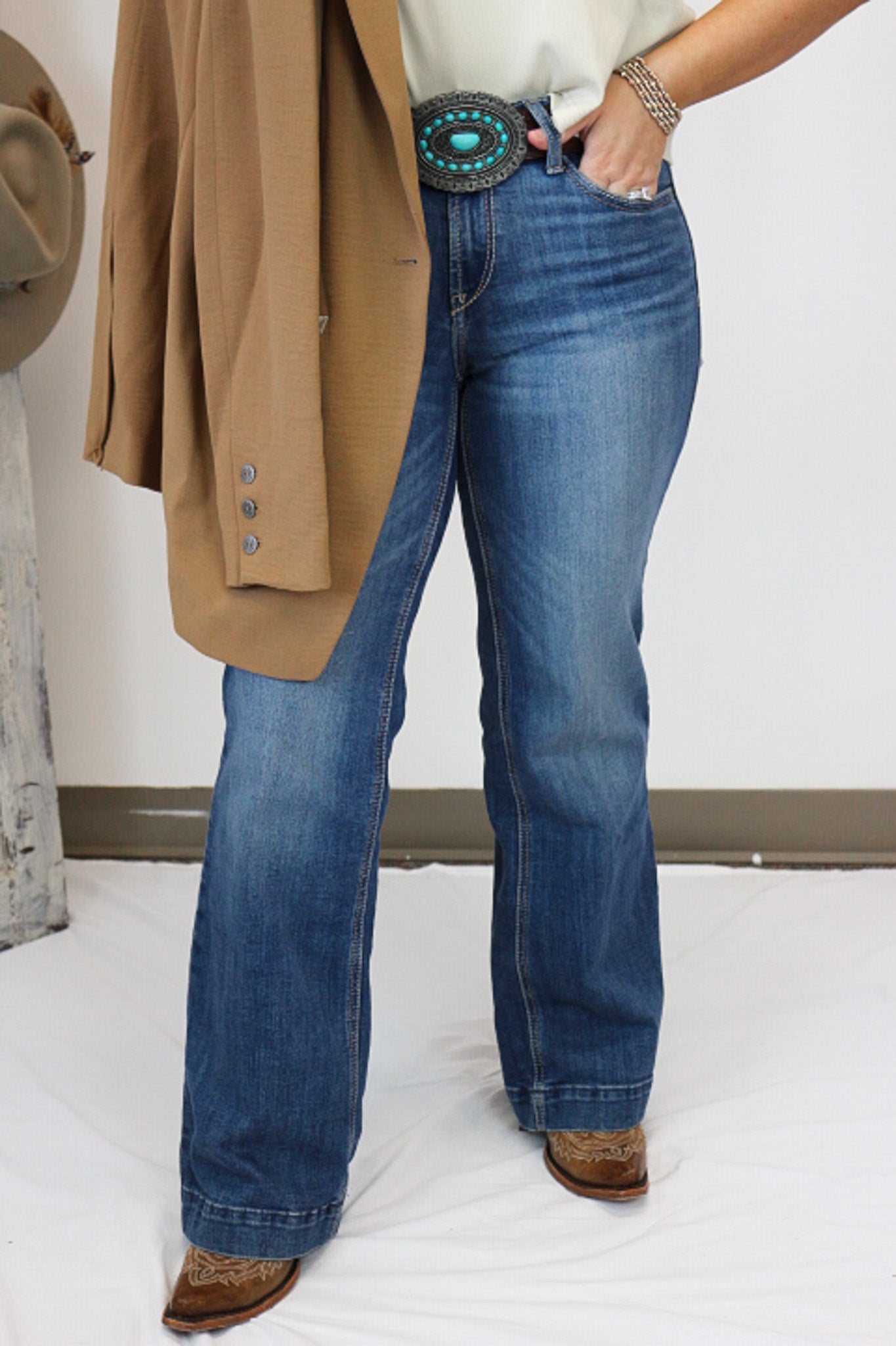 Isabelle Wide Leg Ariat Jeans