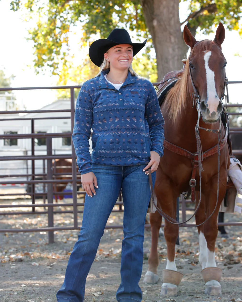 Cinch Women's Blue Polar Fleece Pullover