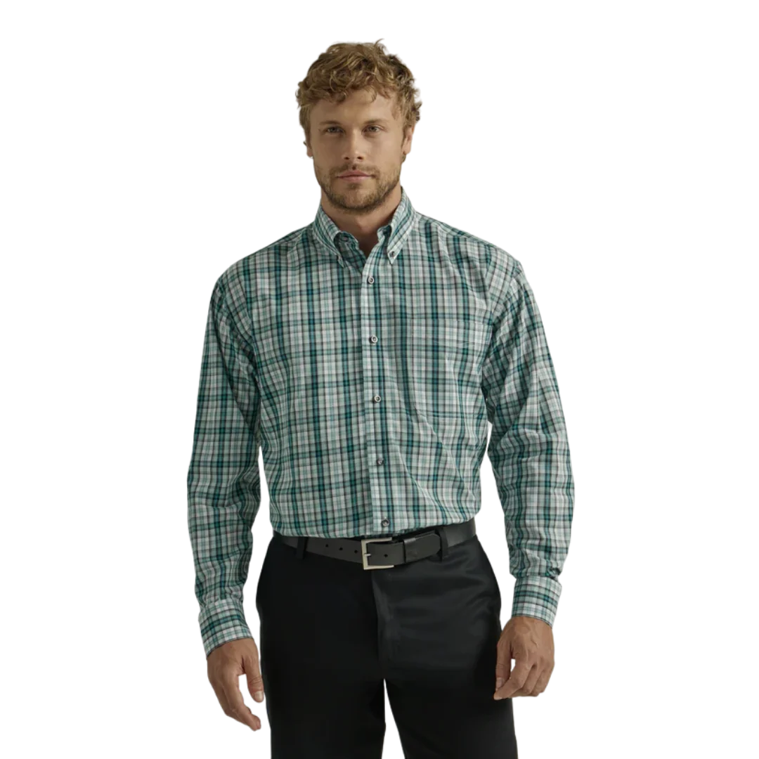 Wrangler Mens Riata Green and White Plaid Long Sleeve Shirt