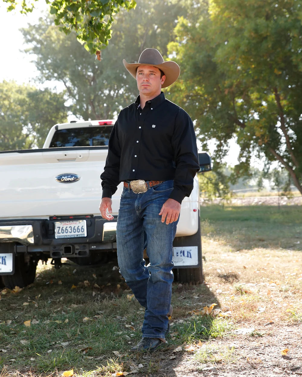 Cinch men's solid black classic fit button down western shirt