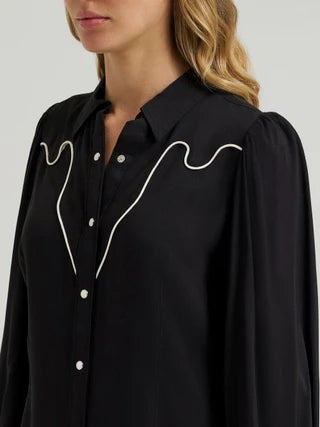 Wrangler Women's Punchy Western Blouse in Black