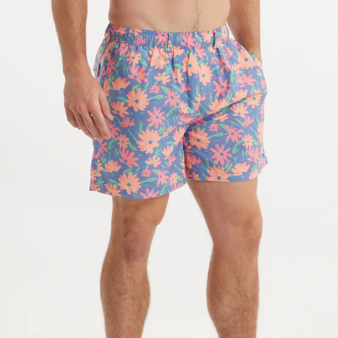 Southern Marsh Men's Harbor Lined Pushing Purple Daisies Swim Trunk