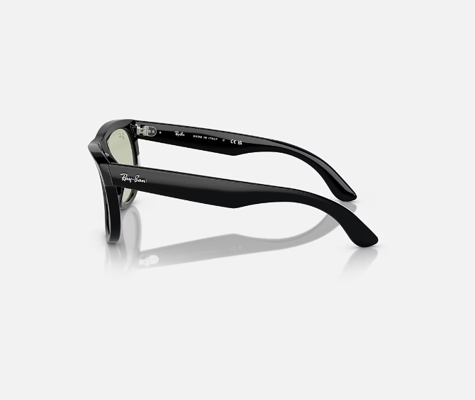 Wayfarer Reverse Black Green Ray Ban Sunglasses