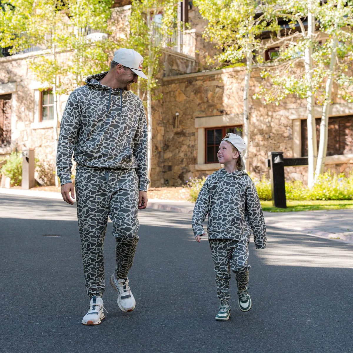 Burlebo Youth Classic Deer Camo Fleece Joggers
