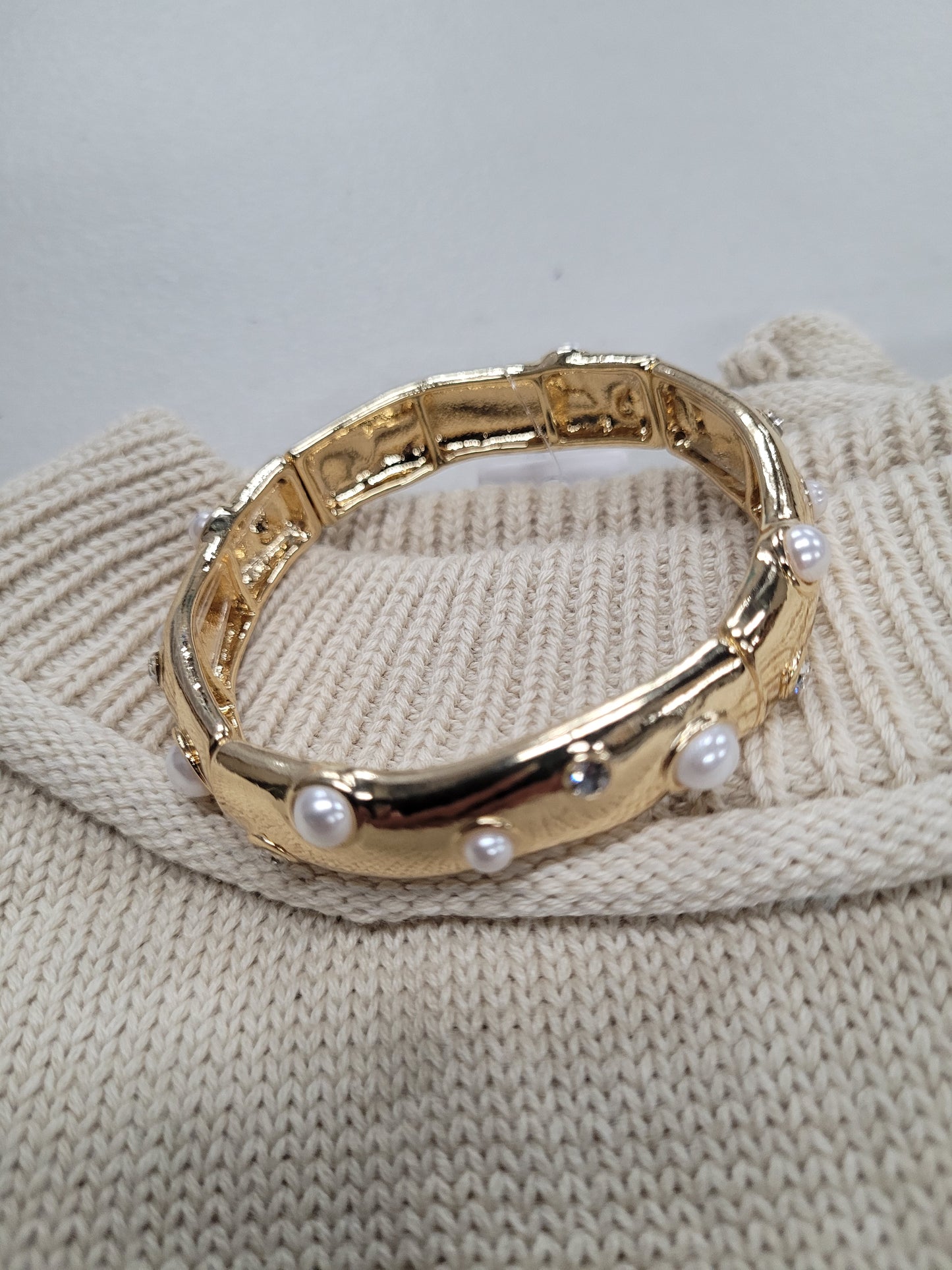 Stretch Gold Pearl Bracelet