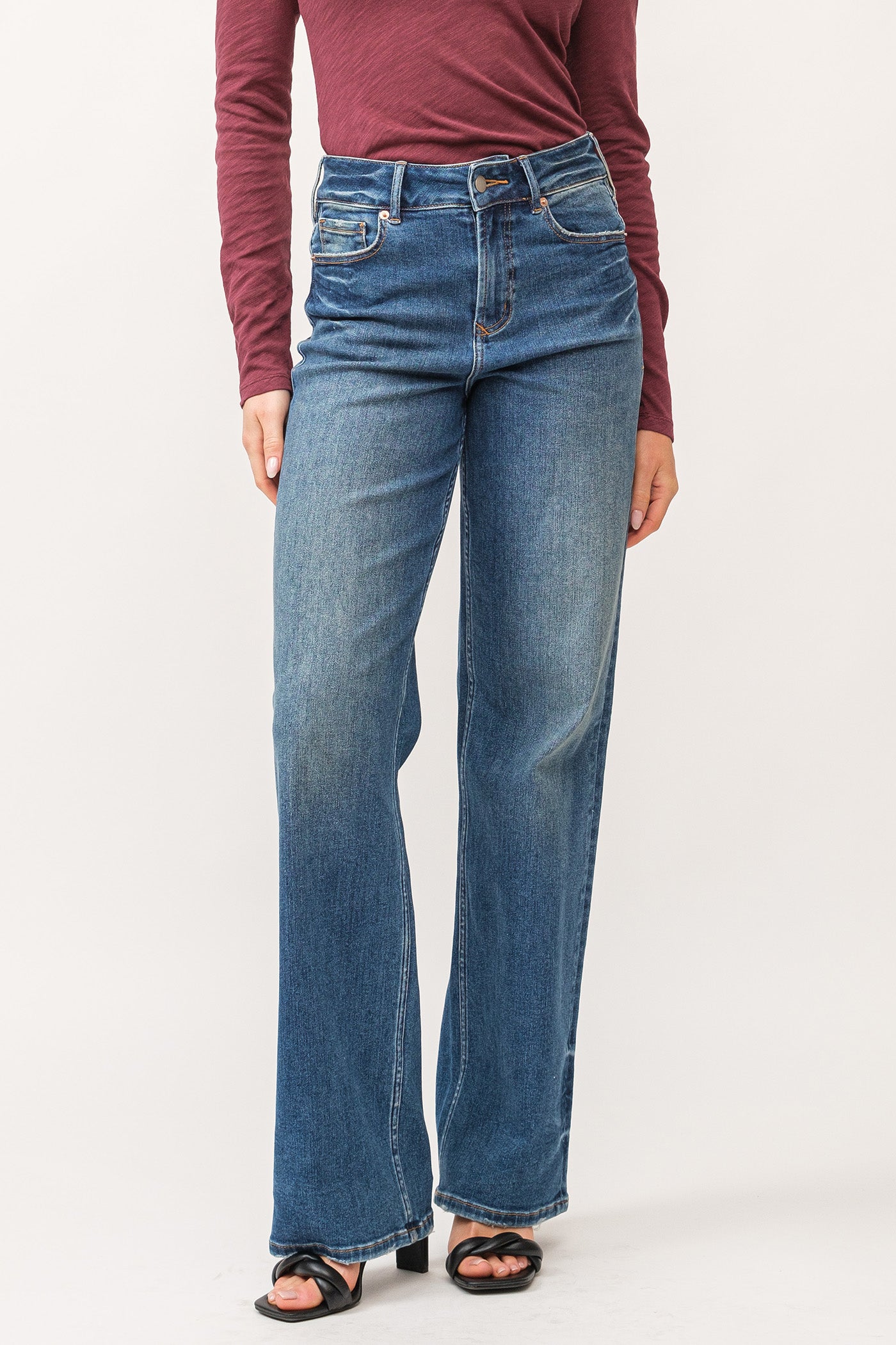 Holly Badminton Jean