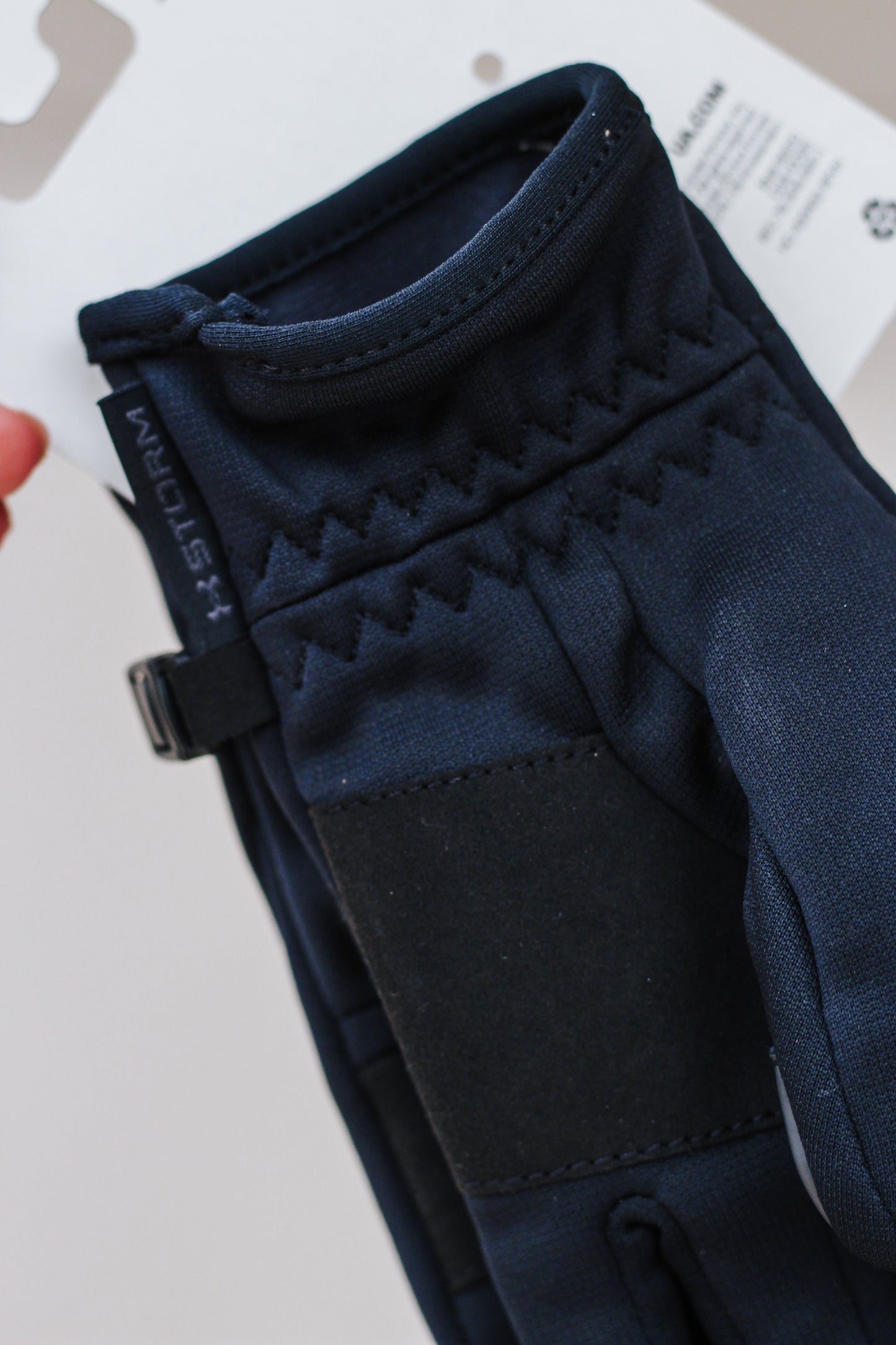 Boys' UA Storm Black Fleece Gloves