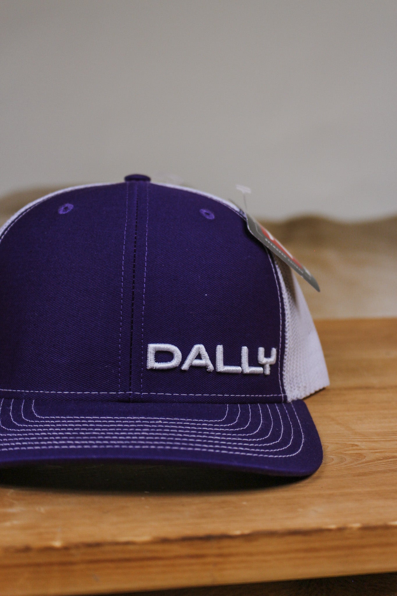 Dally Purple & White Hat