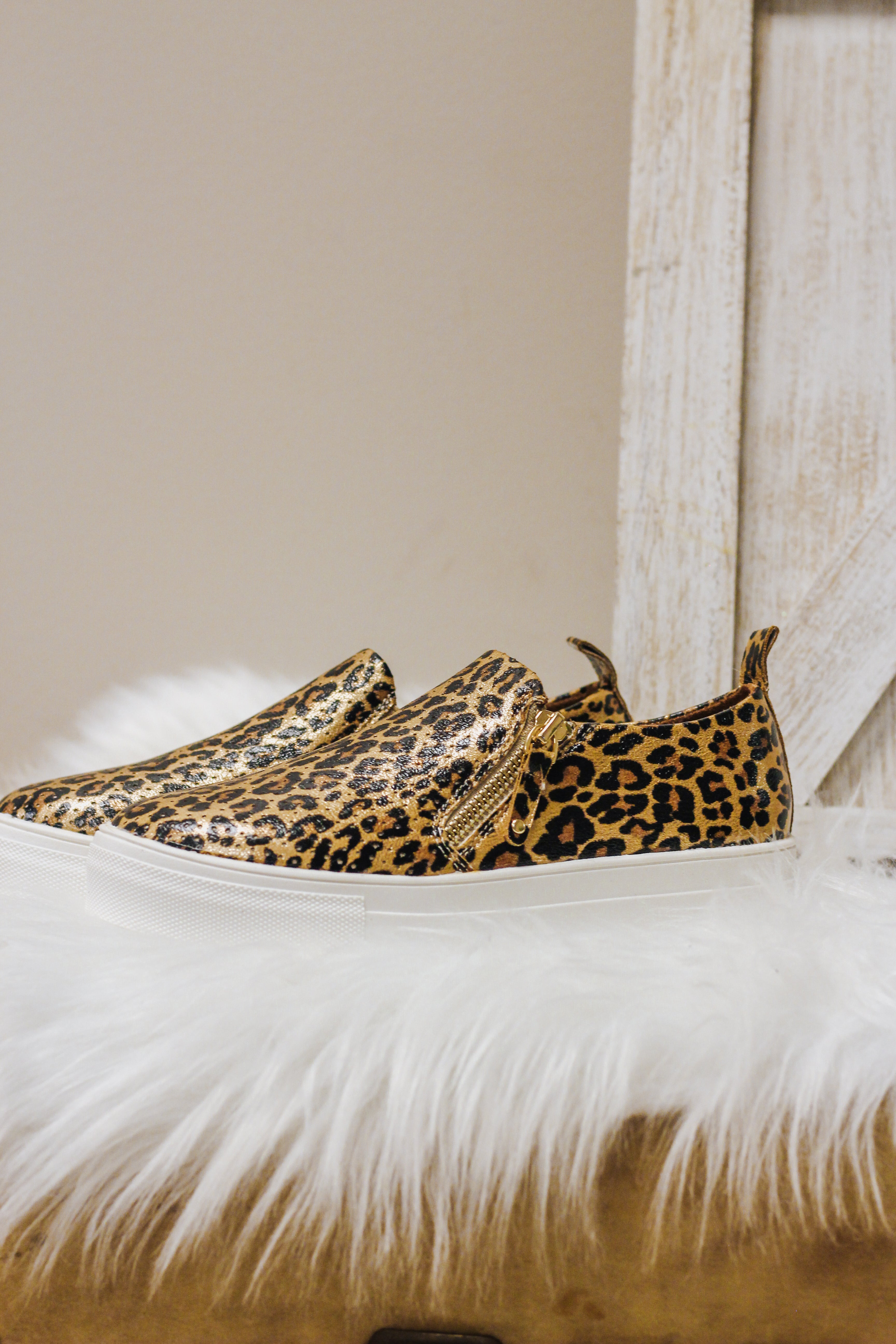 Mia best sale leopard shoes