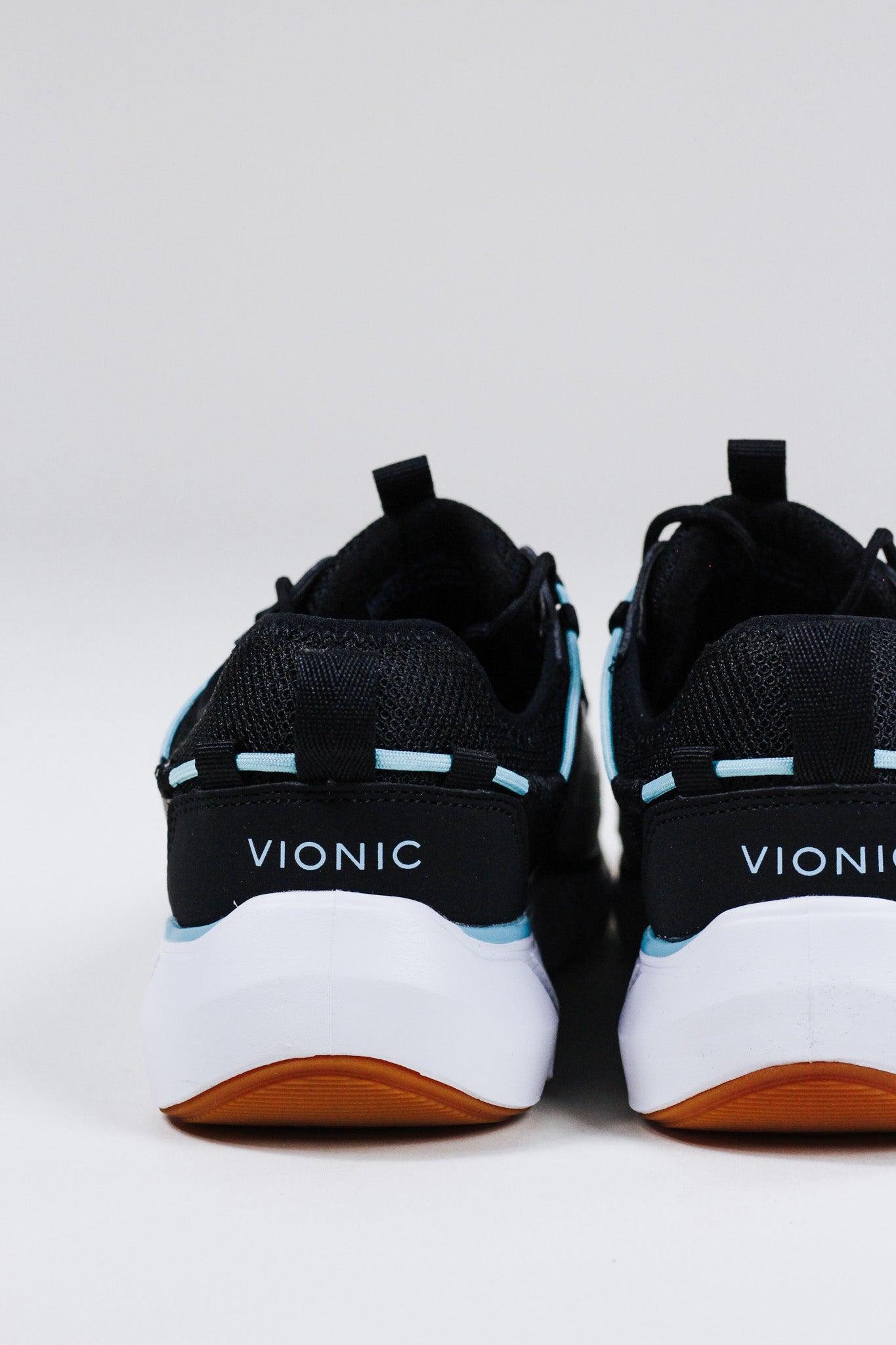 Fortune White & Black Sneaker By Vionic