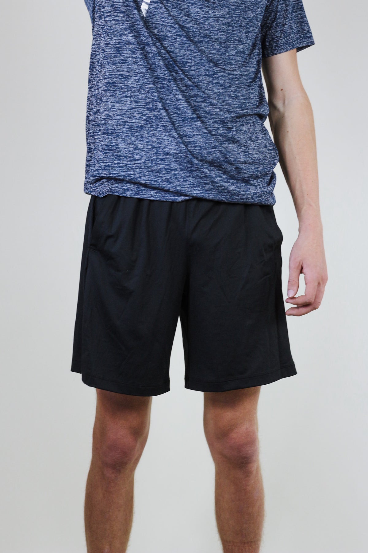 Men's UA Tech™ Vent Solid Black Shorts