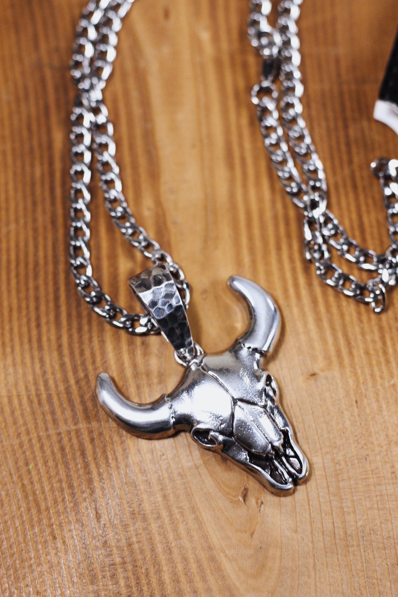 Skull shop head necklace