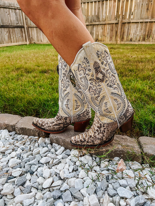 Corral Women's Natural Python Embroidered Snip Toe Western Boots